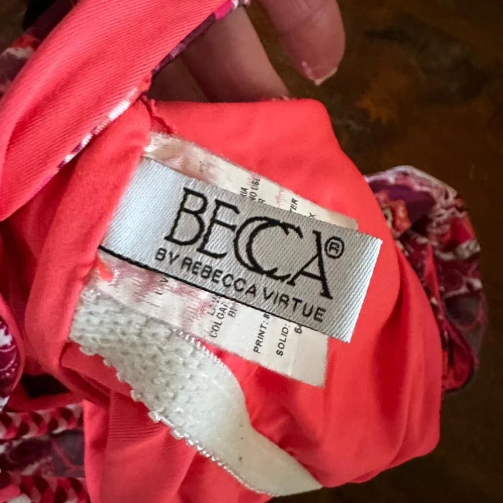 Becca one piece pink paisley swimsuit ladies size‎ Small